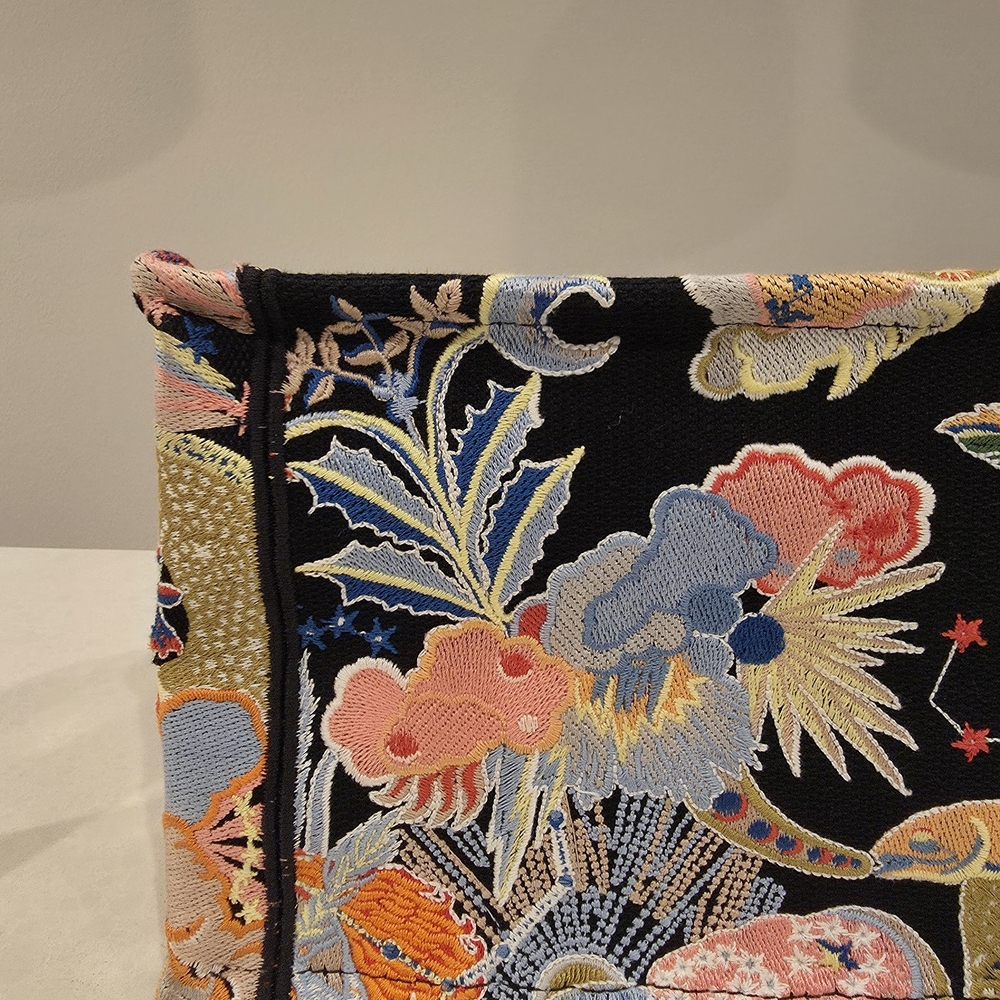 BUNDLE Dior Medium Book Tote Zodiac w/ Matching Twills - Picture 10 of 13